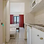 Paradise Standard 7 Apartment