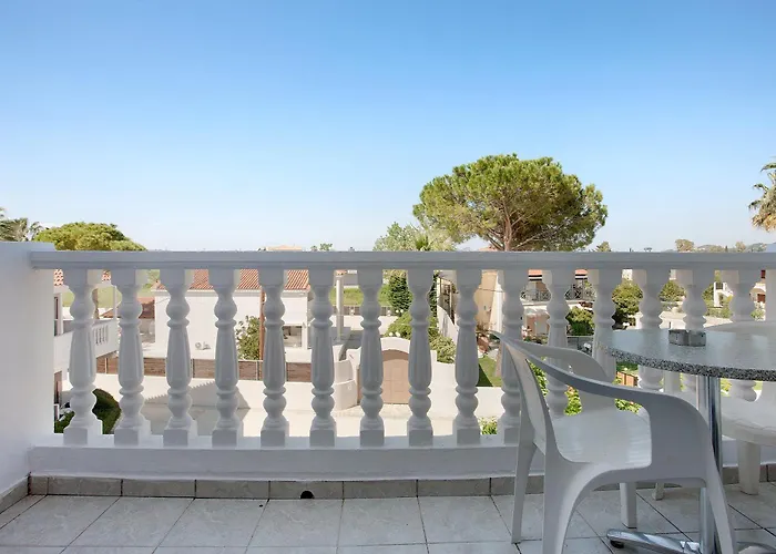 Paradise Standard 7 Zante